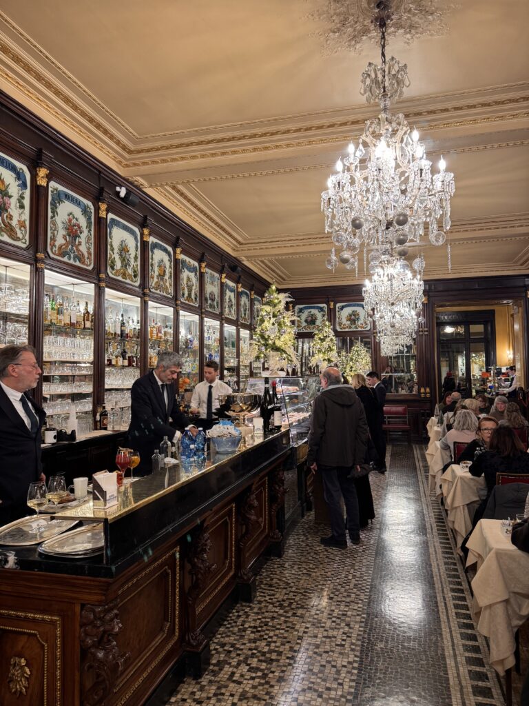Milan cafe atmosphere